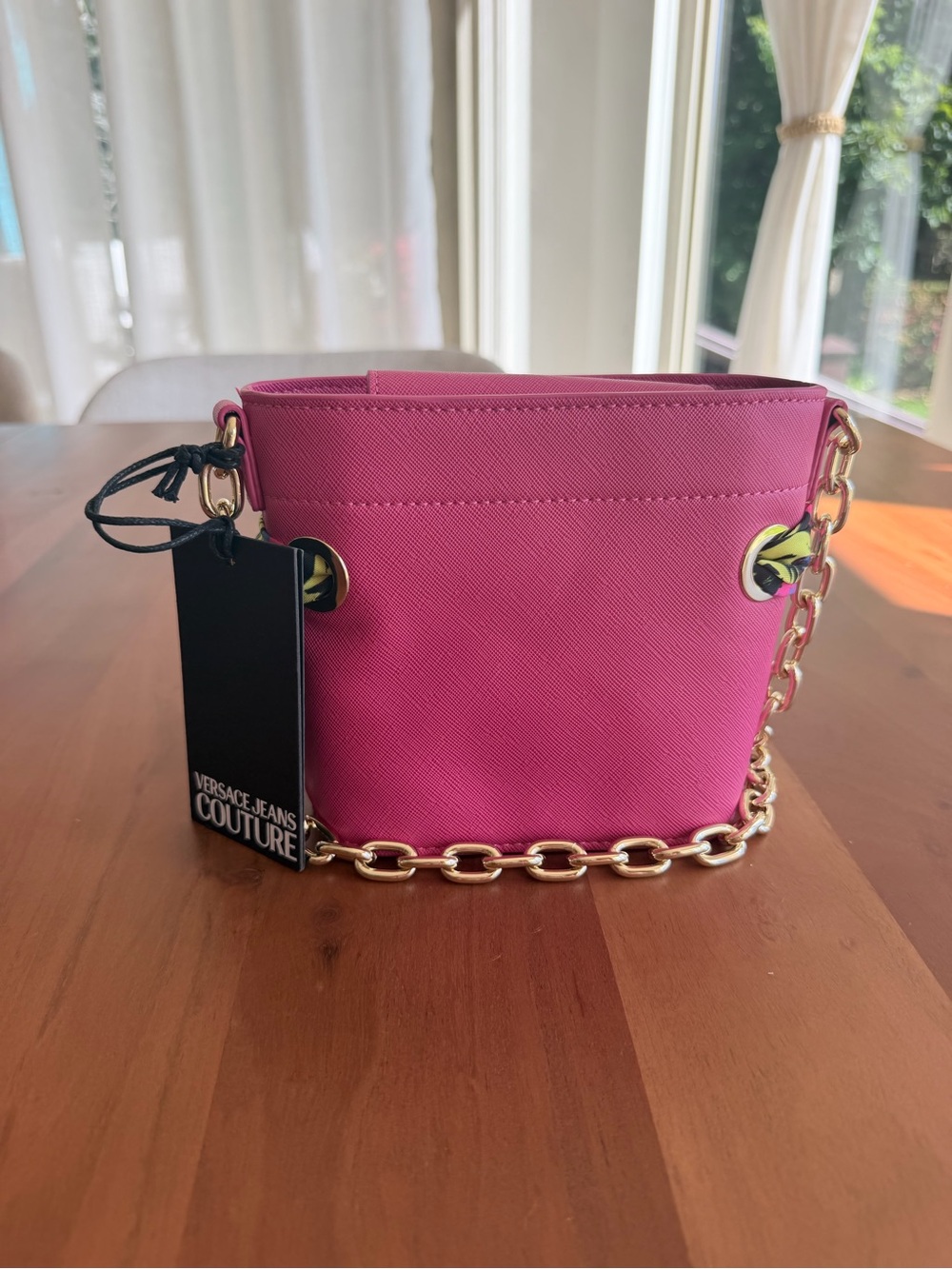 💖 NWT Versace Jeans Couture Thelma Mini Bucket Bag | Pink Scarf & Gold Chain - Picture 2 of 8